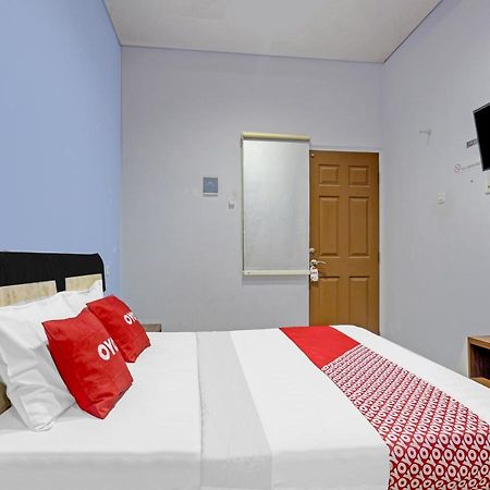 Oyo 90553 Arteri Guest House Семаранг Екстер'єр фото