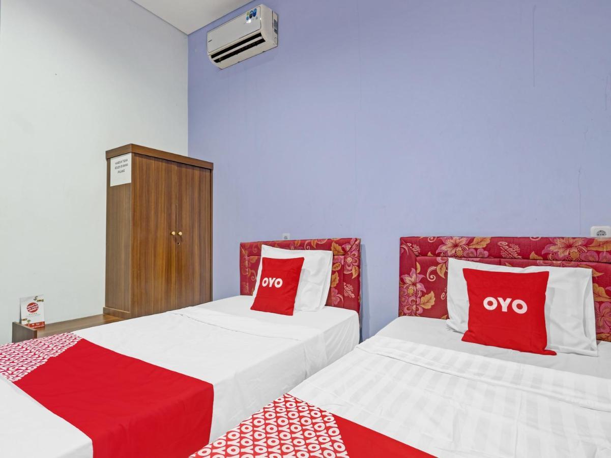 Oyo 90553 Arteri Guest House Семаранг Екстер'єр фото