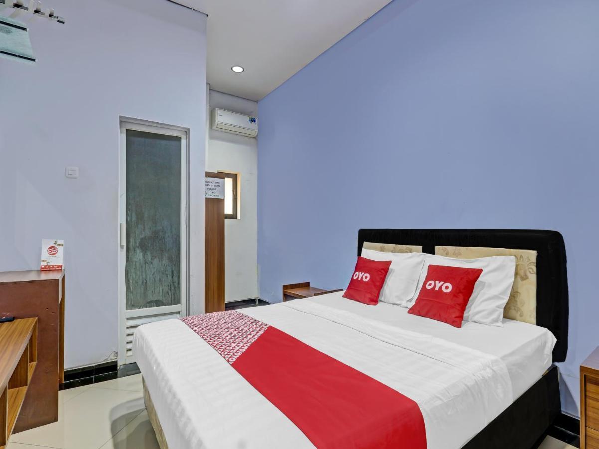 Oyo 90553 Arteri Guest House Семаранг Екстер'єр фото
