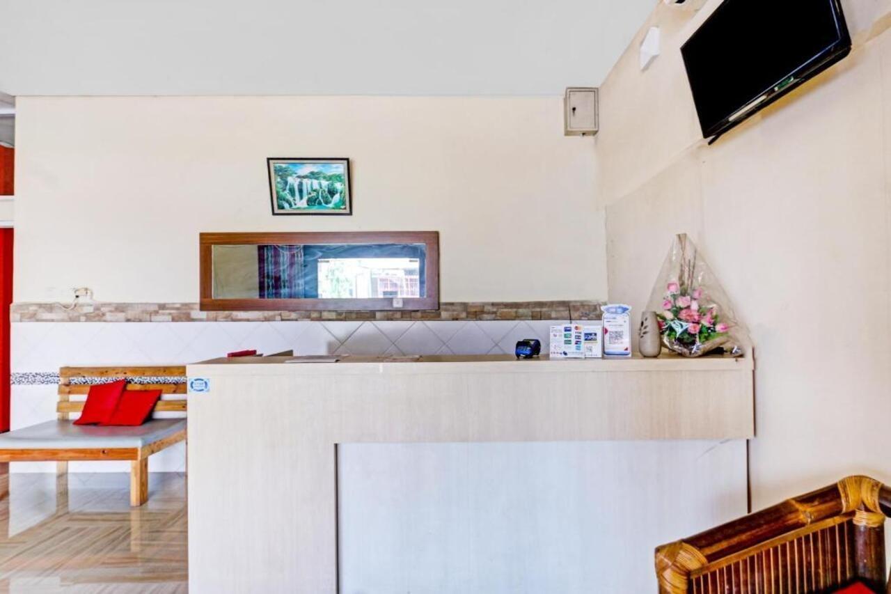 Oyo 90553 Arteri Guest House Семаранг Екстер'єр фото